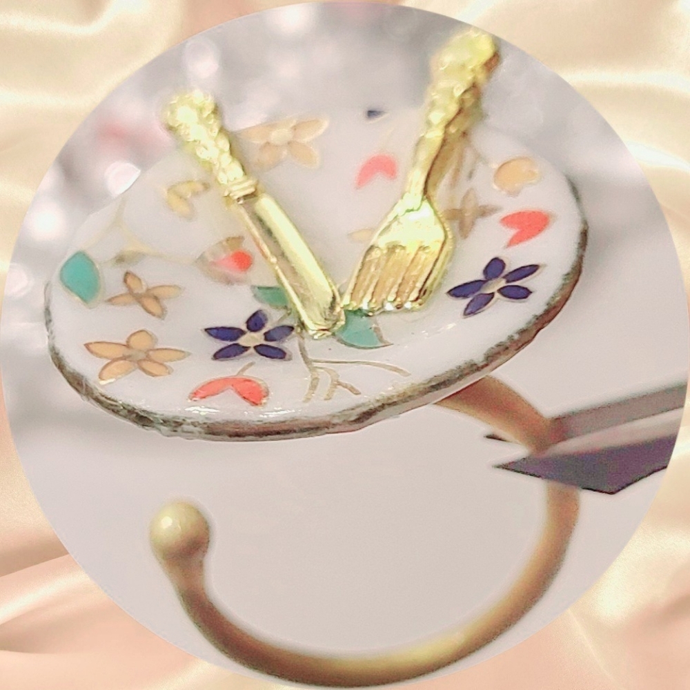 NEW SPIN RING "J'ai Fini"    Sizes 7-8